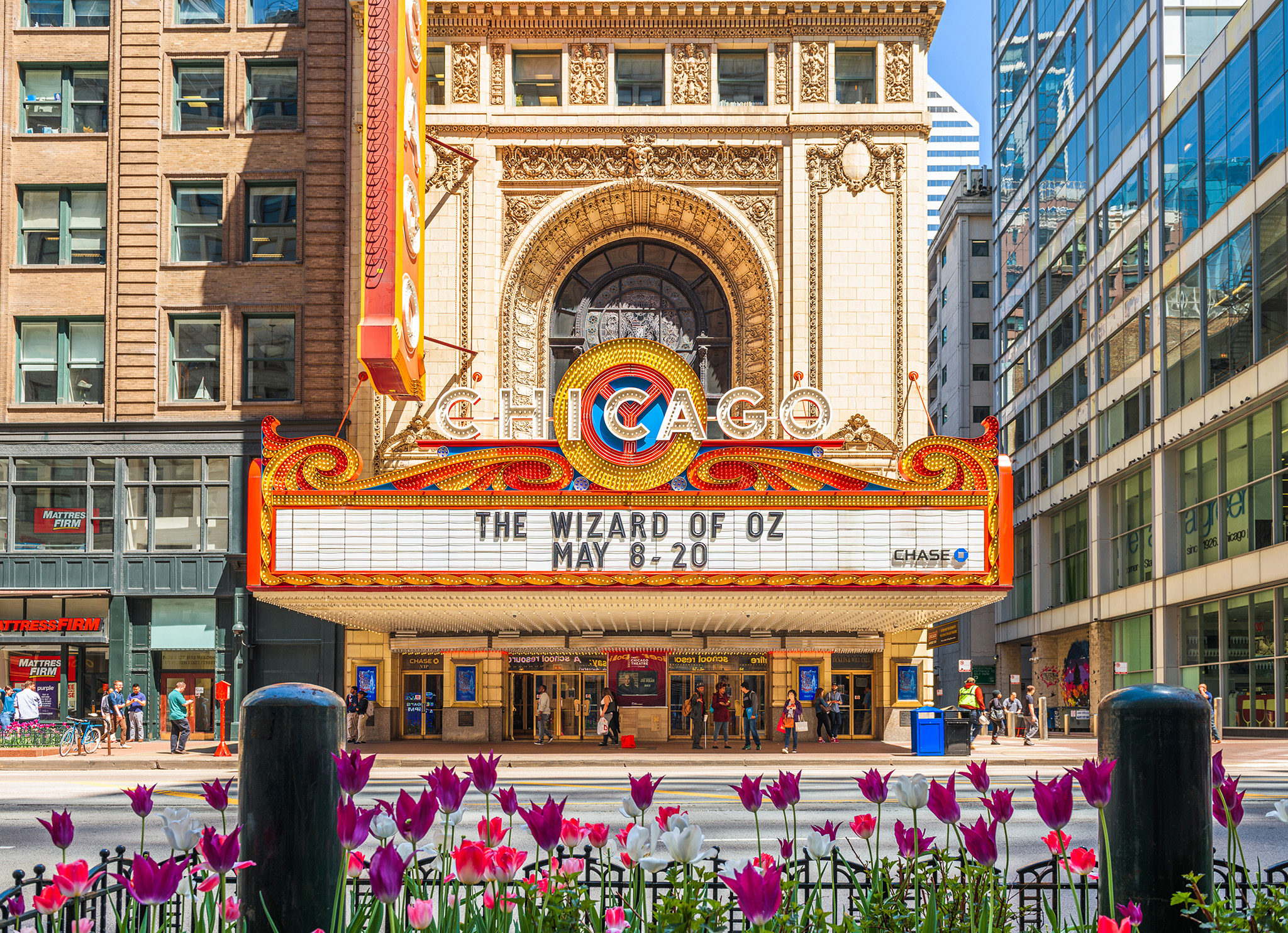 Wizard of Oz at the the landmark Chicago Theatre on State Street